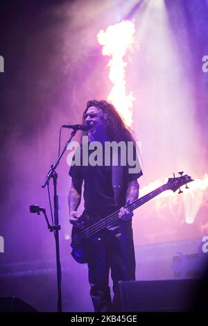 Tom Araya, della band americana Slayer, ha suonato dal vivo al Mediolanum Forum di Assago, Milano, il 20 novembre 2018. (Foto di Roberto Finizio/NurPhoto) Foto Stock