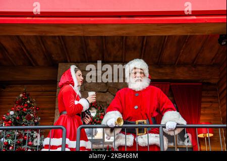 Il 18th dicembre, a Nijmegen, Paesi Bassi. Ora al suo ottavo anno, il Christmas Truck Tour di Coca-Cola ha deliziato migliaia di visitatori in tutto il paese, con molti altri visitatori che si prevede vivano la magia nel 2018. Quest'anno, oltre a celebrare la magia che il Coca-Cola Truck Tour porta a Natale, ogni fermata del Truck Tour incoraggerà i consumatori a riciclare le loro lattine, In linea con l’impegno globale di Coca-Cola senza sprechi a raccogliere e riciclare una bottiglia o una lattina per ciascuna di esse venduta entro il 2030. Spesso ha detto di segnare l'inizio ufficiale di Natale, e una caratteristica regolare di Foto Stock