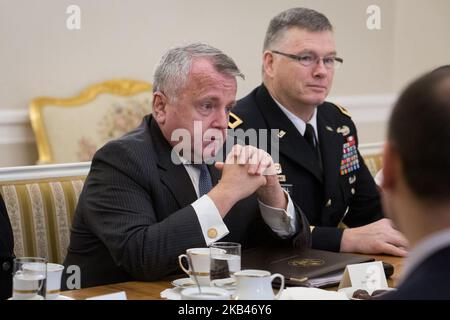 Sullivan durante l'incontro con il capo dell'Ufficio Presidenti Krzysztof Szczerski , nel Palazzo Presidenziale di Varsavia, Polonia, il 19 dicembre 2018 (Foto di Mateusz Wlodarczyk/NurPhoto) Foto Stock