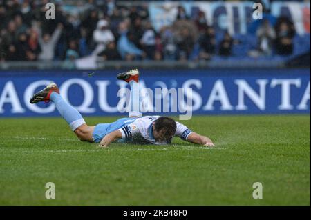 Senad Lulic festeggia dopo aver segnato il gol 3-0 durante la Serie Italiana Una partita di calcio tra S.S. Lazio e Cagliari allo Stadio Olimpico di Roma, il 22 dicembre 2018. (Foto di Silvia Lore/NurPhoto) Foto Stock