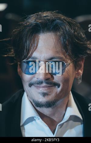 Johnny Depp cammina sul tappeto rosso davanti alla proiezione ''Waiting for the Barbarians'' durante il 76th° Festival del Cinema di Venezia alla Sala Grande, il 06 settembre 2019 a Venezia. (Foto di Luca Carlino/NurPhoto) Foto Stock