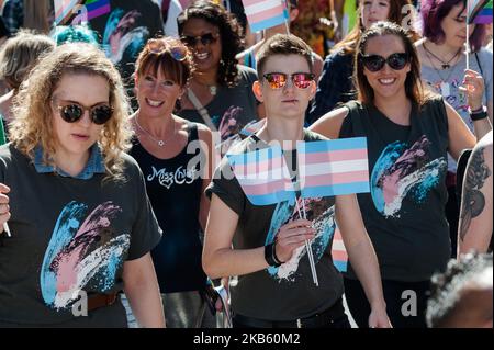 Migliaia di persone transgender e i loro sostenitori partecipano alla prima marcia Trans Pride di Londra per le strade della capitale britannica il 14 settembre 2019 a Londra, Inghilterra. (Foto di Wiktor Szymanowicz/NurPhoto) Foto Stock