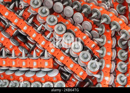 Spit SBR14 chiodi in tubi sono per l'uso nel P525L stand up Decking strumento per fissare il ponte di metallo in acciaio strutturale sono visti a Gdynia, Polonia il 17 settembre 2019 (Foto di Michal Fludra/NurPhoto) Foto Stock