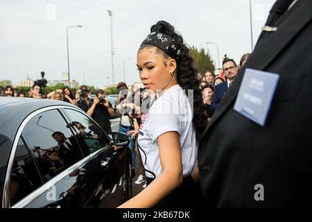 Ospite fuori Prada alla Fashion Week di Milano, Italia, il 18 2019 settembre (Foto di Mairo Cinquetti/NurPhoto) Foto Stock