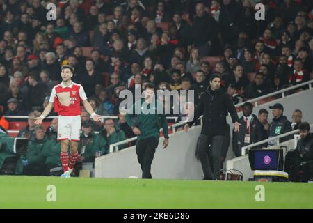 Londra, Regno Unito. 03rd Nov 2022. Kieran Tierney of Arsenal si lamenta di una maglietta strappata durante la partita della UEFA Europa League tra Arsenal e il FC Zurigo presso l'Emirates Stadium di Londra, Inghilterra, il 3 novembre 2022. Foto di Joshua Smith. Solo per uso editoriale, licenza richiesta per uso commerciale. Non è utilizzabile nelle scommesse, nei giochi o nelle pubblicazioni di un singolo club/campionato/giocatore. Credit: UK Sports Pics Ltd/Alamy Live News Foto Stock