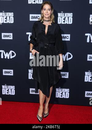 HOLLYWOOD, LOS ANGELES, CALIFORNIA, USA - 23 SETTEMBRE: Jenna Elfman arriva alla Los Angeles Special Screening della stagione 10 "The Walking Dead" dell'AMC, che si tiene presso il TCL Chinese Theatre IMAX il 23 settembre 2019 a Hollywood, Los Angeles, California, Stati Uniti. (Foto di Xavier Collin/Image Press Agency/NurPhoto) Foto Stock