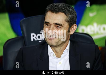 Ernesto Valverde dalla Spagna del FC Barcelona durante la partita la Liga tra FC Barcelona e Vilareal nello stadio Camp Nou a Barcellona 24 settembre 2019, Spagna. (Foto di Xavier Bonilla/NurPhoto) Foto Stock