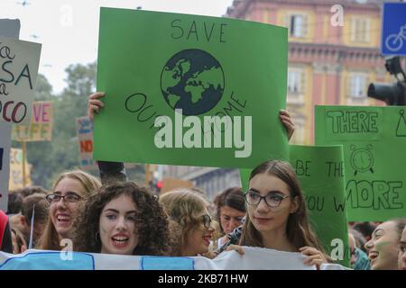 Oltre 20 mila persone, per lo più studenti, partecipano all'evento 'Venerdì per il futuro' contro il cambiamento climatico che si terrà il 27 settembre a Torino. L'evento della lotta per il clima è nato da Greta Thunberg, una bambina di 16 anni ora proposta come Premio Nobel per la pace. (Foto di Massimiliano Ferraro/NurPhoto) Foto Stock