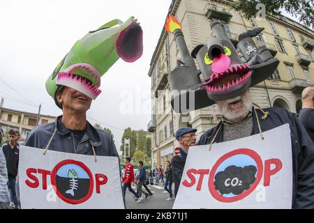 Oltre 20 mila persone, per lo più studenti, partecipano all'evento 'Venerdì per il futuro' contro il cambiamento climatico che si terrà il 27 settembre a Torino. L'evento della lotta per il clima è nato da Greta Thunberg, una bambina di 16 anni ora proposta come Premio Nobel per la pace. (Foto di Massimiliano Ferraro/NurPhoto) Foto Stock