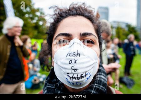 Gli studenti e gli attivisti scolastici si riuniscono durante uno sciopero sul clima il 27 settembre 2019 a l'Aia, Paesi Bassi. L'Aia. Questo sciopero sul clima è stato organizzato da una grande coalizione di organizzazioni nei Paesi Bassi e sta partecipando alla più grande mobilitazione internazionale sul clima della storia. (Foto di Romy Arroyo Fernandez/NurPhoto) Foto Stock