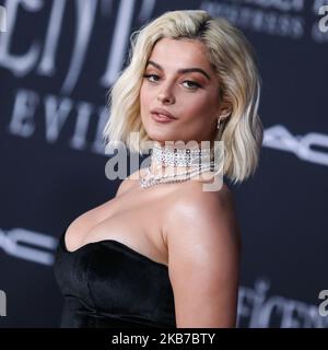 HOLLYWOOD, LOS ANGELES, CALIFORNIA, USA - 30 SETTEMBRE: La cantante Bebe Rexha arriva alla prima mondiale del film Disney 'Maleficent: Mistress of Evil' che si tiene presso l'El Capitan Theatre il 30 settembre 2019 a Hollywood, Los Angeles, California, Stati Uniti. (Foto di Xavier Collin/Image Press Agency/NurPhoto) Foto Stock