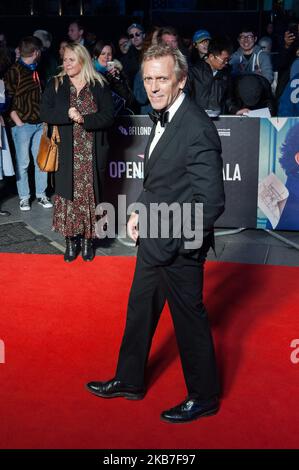 Hugh Laurie partecipa alla prima cinematografica europea di "The Personal History of David Copperfield" a Odeon Luxe Leicester Square durante il 63rd° BFI London Film Festival Opening Night Gala, il 02 ottobre 2019 a Londra, Inghilterra. (Foto di Wiktor Szymanowicz/NurPhoto) Foto Stock