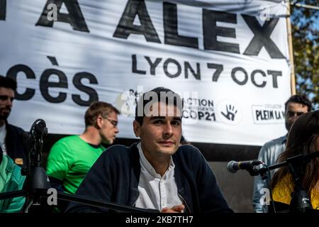 Il processo di Alex Montvernay a Lione, in Francia, il 7 ottobre 2019, accusato di danni all'edificio nella città metropolitana di Lione durante un'azione di raccolta pubblicitaria del 24 marzo 2019. A Place Guichard si è tenuta una conferenza stampa alla presenza di numerose associazioni come la resistenza all'aggressione pubblicitaria, ATTAC, Greepeace, la ribellione dell'estinzione e la Gioventù per il clima. Un raduno di sostegno è stato poi tenuto davanti alla corte dove l'attivista è stato processato. (Foto di Nicolas Liponne/NurPhoto) Foto Stock