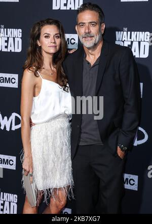 (FILE) Jeffrey Dean Morgan e Hilarie Burton sono sposati. La coppia sposò il 5 ottobre 2019 in quella che Morgan chiamò una cerimonia 'intima'. HOLLYWOOD, LOS ANGELES, CALIFORNIA, USA - SETTEMBRE 23: L'attrice Hilarie Burton e il marito/attore Jeffrey Dean Morgan arrivano alla Los Angeles Special Screening della Stagione 10 "The Walking Dead" dell'AMC, tenutasi presso il TCL Chinese Theatre IMAX il 23 Settembre 2019 a Hollywood, Los Angeles, California, Stati Uniti. (Foto di Xavier Collin/Image Press Agency/NurPhoto) Foto Stock