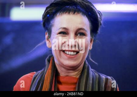 La scrittrice polacca Olga Tokarczuk ha fatto una foto durante il Festival Internazionale di Letteratura di Joseph Conrad a Cracovia, in Polonia, il 24 ottobre 2017. Il 10 ottobre 2019, Olga Tokarczuk è stato annunciato dall'Accademia svedese il vincitore del premio Nobel per la letteratura (Photo by Beata Zawrzel/NurPhoto) Foto Stock