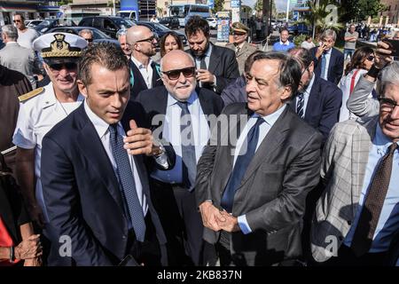 Il sindaco Leoluca Orlando (R), presidente dell'autorità portuale della Sicilia occidentale, Pasqualino Monti (L) durante l'inaugurazione del piccolo porto di Sant'Erasmo riaprì alla città dopo un intervento di riqualificazione il 10 ottobre 2019 a Palermo. (Foto di Francesco Militello Mirto/NurPhoto) Foto Stock