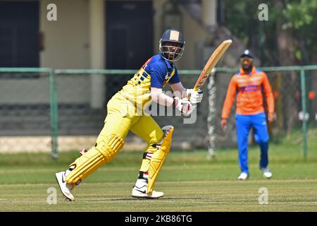 Tamil Nadu battitore Abhinav Mukund gioca un colpo durante la partita Vijay Hazare Trophy contro Madhya Pradesh allo stadio SMS di Jaipur, Rajasthan, India, ottobre 12,2019. (Foto di Vishal Bhatnagar/NurPhoto) Foto Stock