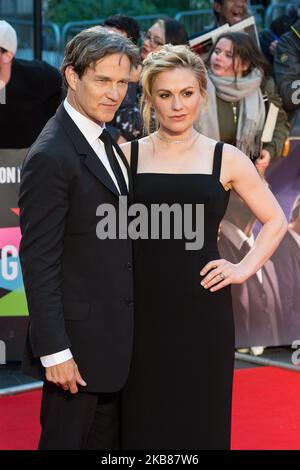 Stephen Moyer e Anna Paquin partecipano alla prima internazionale del film "The Irishman" a Odeon Luxe Leicester Square durante il 63rd° BFI London Film Festival, il 13 ottobre 2019 a Londra, Inghilterra. (Foto di Wiktor Szymanowicz/NurPhoto) Foto Stock