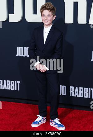 HOLLYWOOD, LOS ANGELES, CALIFORNIA, USA - 15 OTTOBRE: L'attore Roman Griffin Davis arriva alla prima di "Jojo Rabbit" di Fox Searchlight, che si tiene all'Hollywood American Legion Post 43 il 15 ottobre 2019 a Hollywood, Los Angeles, California, Stati Uniti. (Foto di David Acosta/Image Press Agency/NurPhoto) Foto Stock