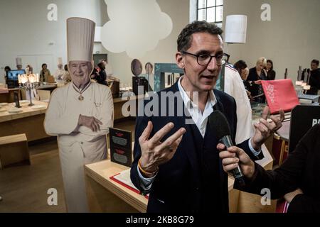 Un benvenuto è stato dato dal direttore della città Florent Bonnetain prima di una dimostrazione culinaria da parte dello chef Régis Marcon stellato. (Foto di Nicolas Liponne/NurPhoto) Foto Stock