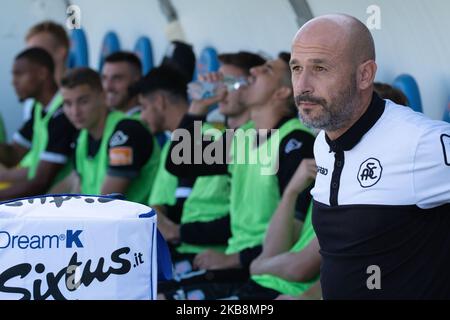 Vincenzo Italiano allenatore capo di Spezia Calcio 1906 durante la partita italiana della Serie B 2019/2020 tra Pescara Calcio 1936 e Spezia Calcio 1906 allo Stadio Adriatico Giovanni Cornacchia il 19 ottobre 2019 a Pescara, Italia. (Foto di Danilo di Giovanni/NurPhoto) Foto Stock