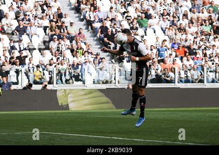 Juventus Forward Cristiano Ronaldo (7) segna il suo obiettivo per renderlo 2-0 durante la Serie A Football Match n.6 JUVENTUS - SPAL il 28 settembre 2019 allo Stadio Allianz di Torino, Piemonte, Italia. Risultato finale: Juventus-Spal 2-0. (Foto di Matteo Bottanelli/NurPhoto) Foto Stock