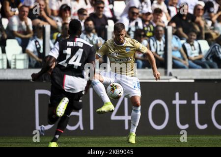 Il difensore della SPAL Jacopo Sala (26) controlla la palla durante la Serie A, partita di calcio n.6 JUVENTUS - SPAL il 28 settembre 2019 allo Stadio Allianz di Torino, Piemonte, Italia. Risultato finale: Juventus-Spal 2-0. (Foto di Matteo Bottanelli/NurPhoto) Foto Stock