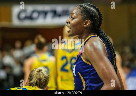 Stephanie Mavunga (23) di BLMA è visto in azione durante la partita di basket donna Eurolega tra Arka Gdynia (Polonia) e Basket Lattes Montpellier Association (Francia) a Gdynia, Polonia il 23 ottobre 2019 (Foto di Michal Fludra/NurPhoto) Foto Stock