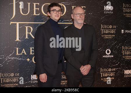 Isaac Hempstead-Wright, Liam Cunningham partecipa alla fotocall 'il Trono di Spade la mostra' a Ifema di Madrid, Spagna il 24 ottobre 2019 (Foto di Carlos Dafonte/NurPhoto) Foto Stock