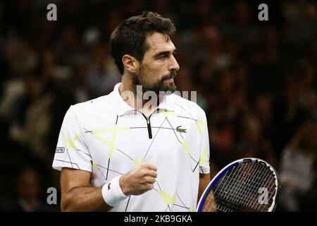 Jeremy Chardy in Francia durante il singolo maschile del 64 del torneo di tennis Paris Masters contro Daniil Medvedev in Russia alla AccorHotels Arena il 29 ottobre 2019 a Parigi, Francia. (Foto di Ibrahim Ezzat/NurPhoto) Foto Stock