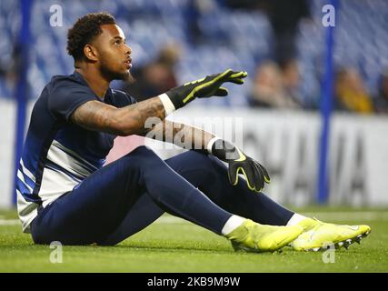 Nicolas Tie di Chelsea durante il warm-up pre-partita durante il quarto round della Carabao Cup tra Chelsea e Manchester United allo Stanford Bridge Stadium , Londra, Inghilterra il 30 ottobre 2019 (Photo by Action Foto Sport/NurPhoto) Foto Stock