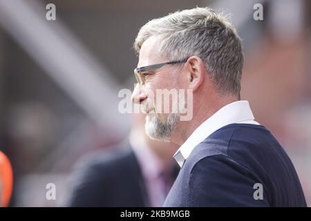 Una foto del file datata 20 aprile 2019 mostra Hearts Manager Craig Levein prima della partita Ladbrokes Premiership tra Hearts e Rangers al Tynecastle Park il 20 2019 aprile a Edinbugh, Regno Unito. Craig Levein è stato esonerato dai suoi primi compiti manageriali di squadra, Austin MacPhee si prenderà il controllo dei primi affari di squadra, su base provvisoria a partire dal 31 ottobre 2019. (Foto di Ewan Bootman/NurPhoto) Foto Stock