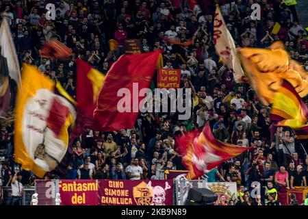 Tifosi Rom durante la Serie Un incontro tra AS Roma e AC Milan allo Stadio Olimpico di Roma, Italia, il 27 ottobre 2019. (Foto di Giuseppe Maffia/NurPhoto) Foto Stock