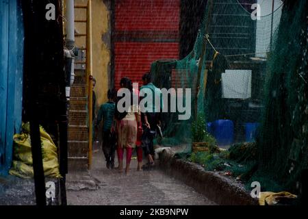 Mumbai, India. 01 novembre 2019. Precipitazioni brusche il 01 novembre 2019 a Mumbai. (Foto di Azhar Khan/NurPhoto) Foto Stock