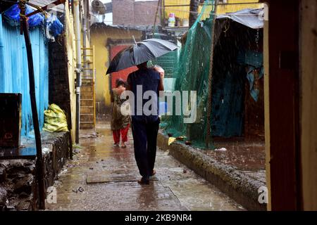 Mumbai, India. 01 novembre 2019. Precipitazioni brusche il 01 novembre 2019 a Mumbai. (Foto di Azhar Khan/NurPhoto) Foto Stock