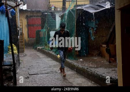 Mumbai, India. 01 novembre 2019. Precipitazioni brusche il 01 novembre 2019 a Mumbai. (Foto di Azhar Khan/NurPhoto) Foto Stock