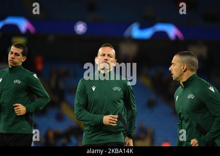 Manchester, Regno Unito. 02nd Nov 2022. Orel Grinfeeld (Referee Israel), Roy Hassan, Idan Yarkoni in azione durante la UEFA 2022 Champions League tra Manchester City e Siviglia, City of Manchester Stadium, 2nd novembre 2022 - la foto è per uso stampa; foto di ATP STANLEY Anthony (STANLEY Anthony/ATP/SPP) Credit: SPP Sport Press Photo. /Alamy Live News Foto Stock