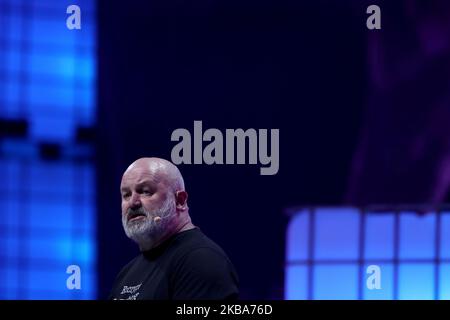 Amazons CTO Werner Vogels interviene durante la conferenza annuale sulla tecnologia del Web Summit che si terrà a Lisbona, in Portogallo, il 6 novembre 2019. (Foto di Pedro FiÃºza/NurPhoto) Foto Stock