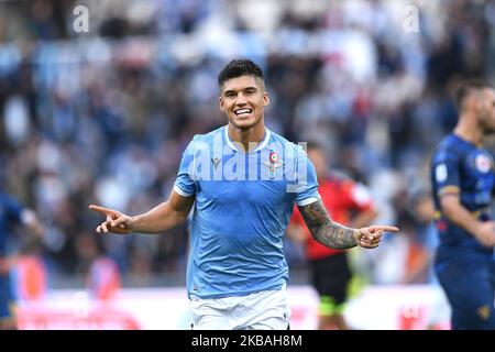 Joaquin Correa della SS Lazio festeggia il primo gol durante la Serie A match tra SS Lazio e US Lecce allo Stadio Olimpico di Roma il 10 novembre 2019. (Foto di Giuseppe Maffia/NurPhoto) Foto Stock