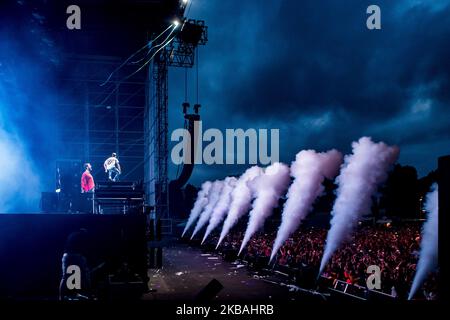 I Chainsmokers si esibiranno dal vivo all'Ippodromo SNAI di Milano, 28 giu 2017 (Foto di Mairo Cinquetti/NurPhoto) Foto Stock