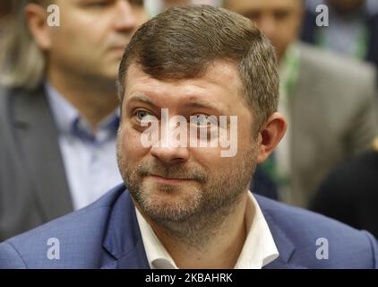 Il 10 novembre 2019, il presidente neoeletto del partito politico "Servo del popolo" (Sluga Narodu) Oleksandr Kornienko partecipa al congresso del partito a Kiev, in Ucraina. Oleksandr Kornienko è stato eletto nuovo capo del partito al congresso del partito. (Foto di Str/NurPhoto) Foto Stock