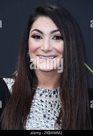 SANTA MONICA, LOS ANGELES, CALIFORNIA, USA - 10 NOVEMBRE: Deena Nicole cortese arriva al 2019 e! People's Choice Awards si è tenuto al Barker Hangar il 10 novembre 2019 a Santa Monica, Los Angeles, California, Stati Uniti. (Foto di Xavier Collin/Image Press Agency/NurPhoto) Foto Stock