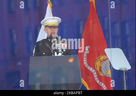 Il generale del corpo dei Marine degli Stati Uniti David H. Berger, comandante del corpo dei Marine degli Stati Uniti, ha tenuto un discorso alla cerimonia di apertura della 100th° Parata annuale dei Veterani di New York City il lunedì, Il 11th novembre al Madison Square Park di New York e divenne il primo presidente seduto a partecipare all'evento nella sua storia. (Foto di Selcuk Acar/NurPhoto) Foto Stock