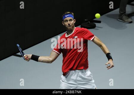 Nicolas Jarry del Cile in azione durante il giorno 2 della Coppa Davis 2019 a la Caja Magica il 19 novembre 2019 a Madrid, Spagna (Foto di Oscar Gonzalez/NurPhoto) Foto Stock