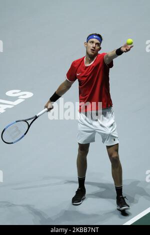 Nicolas Jarry del Cile in azione durante il giorno 2 della Coppa Davis 2019 a la Caja Magica il 19 novembre 2019 a Madrid, Spagna (Foto di Oscar Gonzalez/NurPhoto) Foto Stock