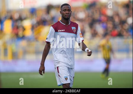 Lamin Jallow di US Salernitana durante la partita di Serie B tra Juve Stabia e Salernitana allo Stadio Romeo menti Castellammare di Stabia Italia il 23 novembre 2019. (Foto di Franco Romano/NurPhoto) Foto Stock