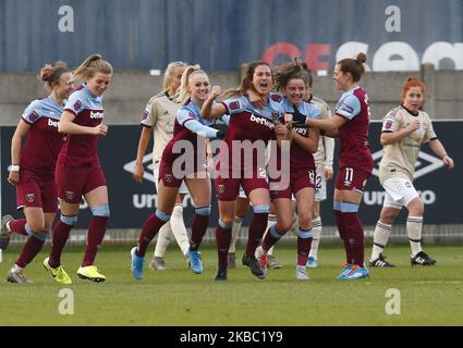 Laura Vetterlein del West Ham United WFC celebra i suoi punteggi l'obiettivo equalizzante per ottenere il punteggio 1-1 durante la partita della Super League delle donne di Barclays tra le donne del West Ham United e il Manchester United al Rush Green Stadium il 01 dicembre 2019 a Dagenham, Inghilterra (Photo by Action Foto Sport/NurPhoto) Foto Stock