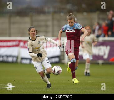 L-R Jane Ross of Manchester United Women and Kate Longhurst of West Ham United WFC durante la partita della Super League di Barclays Women's tra West Ham United Women e Manchester United al Rush Green Stadium il 01 dicembre 2019 a Dagenham, Inghilterra (Photo by Action Foto Sport/NurPhoto) Foto Stock