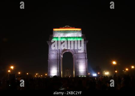 I turisti visitano India Gate durante una serata il 02 dicembre 2019 a Nuova Delhi India (Foto di Nasir Kachroo/NurPhoto) Foto Stock