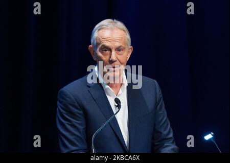 L’ex primo ministro laburista Tony Blair parla durante un raduno al Mermaid Theatre per incoraggiare il voto tattico nelle prossime elezioni generali e chiedere un voto pubblico sul risultato della Brexit il 06 dicembre 2019 a Londra, Inghilterra. Il raduno, organizzato dal voto per una campagna di dire la finale e per il nostro futuro, si svolge prima dell’ultima settimana di campagna elettorale per le elezioni generali del 12 dicembre. (Foto di Wiktor Szymanowicz/NurPhoto) Foto Stock